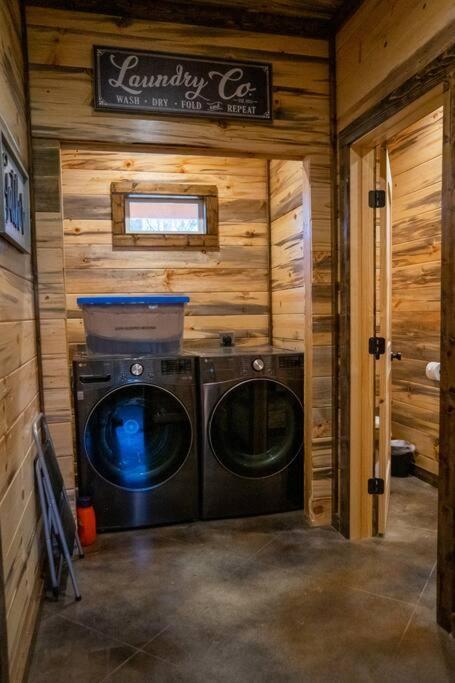 The Big Tex Luxury Cabin Is Epic Broken Bow Luaran gambar