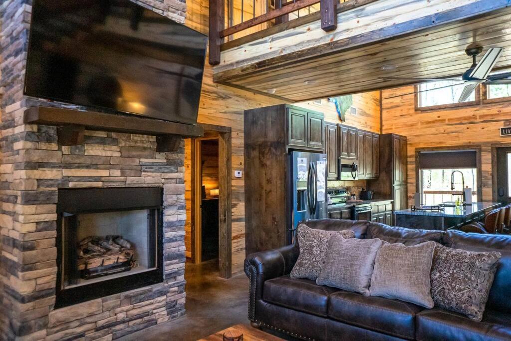 The Big Tex Luxury Cabin Is Epic Broken Bow Luaran gambar