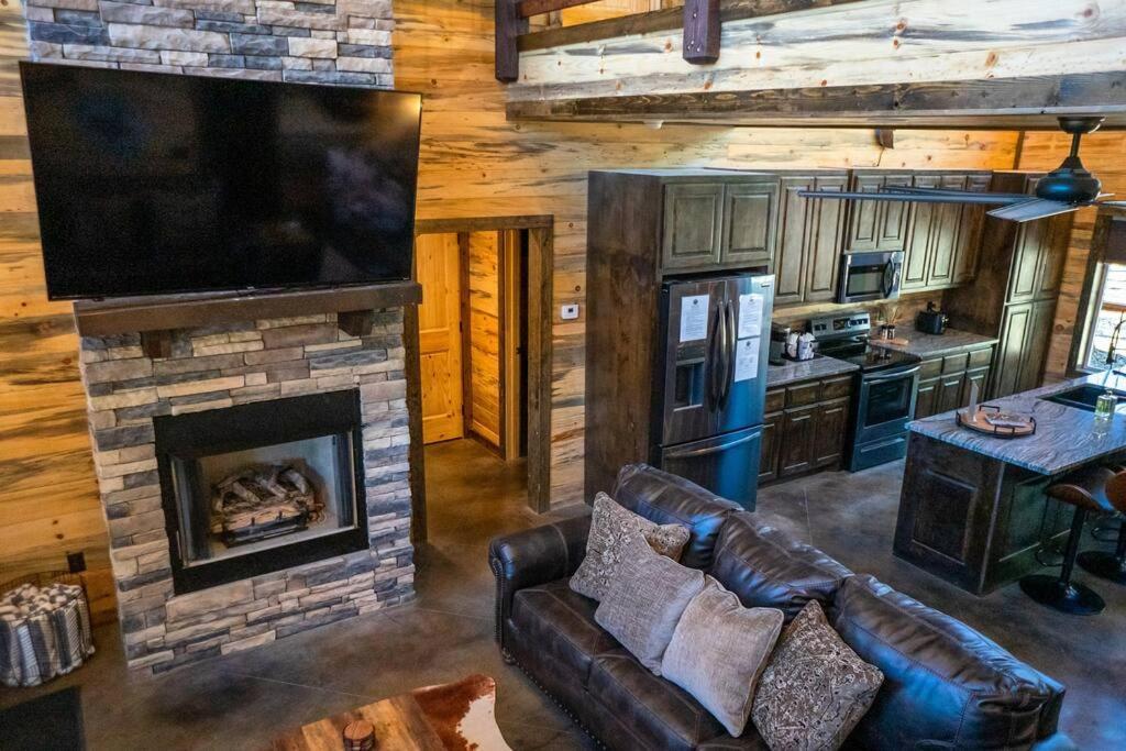 The Big Tex Luxury Cabin Is Epic Broken Bow Luaran gambar
